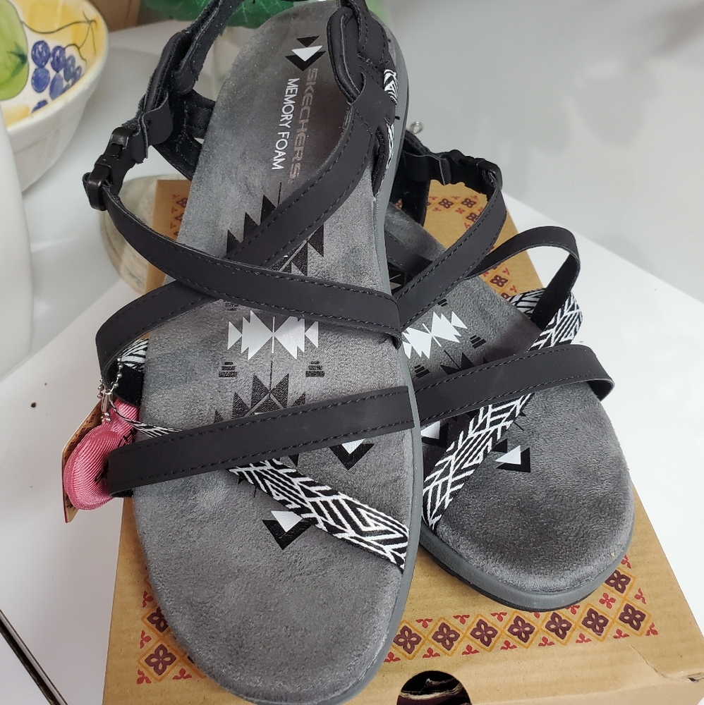 NWB SKETCHERS COMFORT SPORT SANDALS